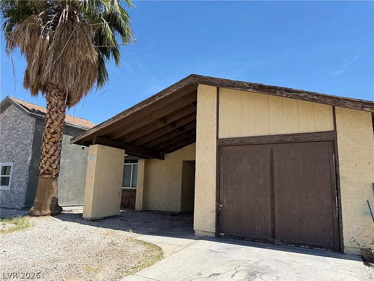 4732 Chantilly Ave — Photo 2