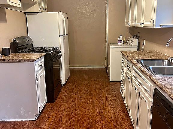 4th image of 120 NW Wanda Way