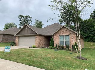 1086 Clayton Rd, Cave Springs, AR 72718