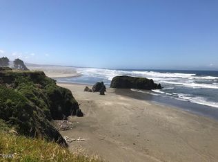 32874 Ocean Meadows Cir, Fort Bragg, CA 95437