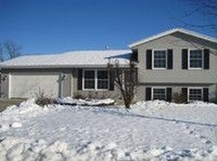 401 Ivy Glen Ct, Waterford, WI 53185