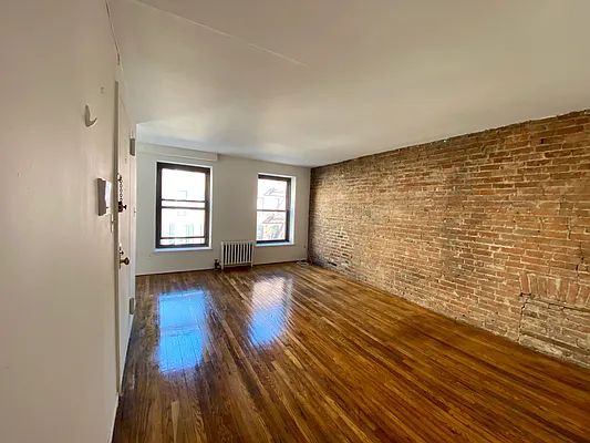 Rented by Douglas Elliman | media 7