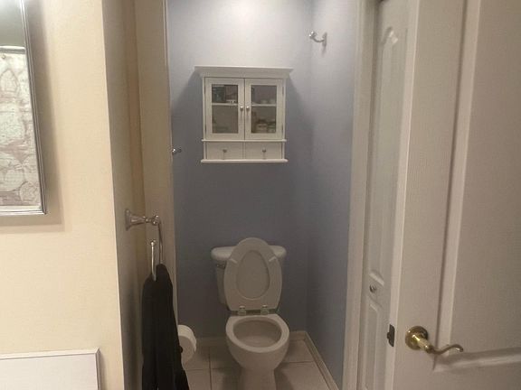 5th image of 254 Newport Dr APT 409