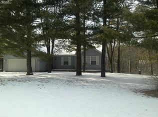 7714 Maple Ln, Owosso, MI 48867