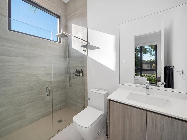 1905 N Hibiscus Dr — Photo 34