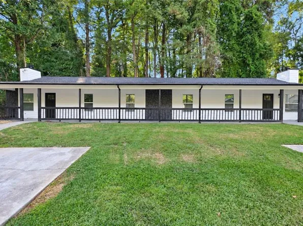 2112 Valley Oaks Dr SE, Smyrna, GA 30080