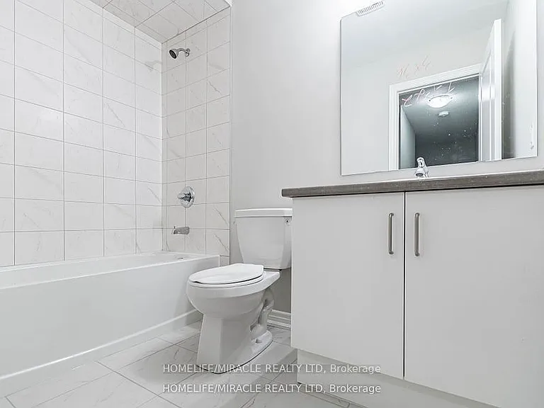 140 Aquasanta Cres — Photo 30