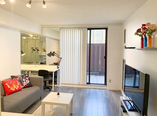 105 McCaul St #212, Toronto, ON M5T2X4
