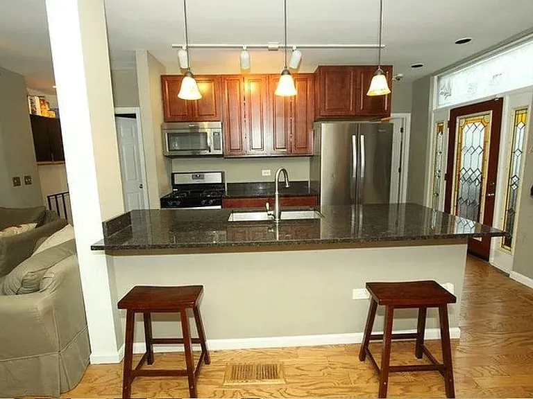 2643 N Southport Ave #CH — Photo 1