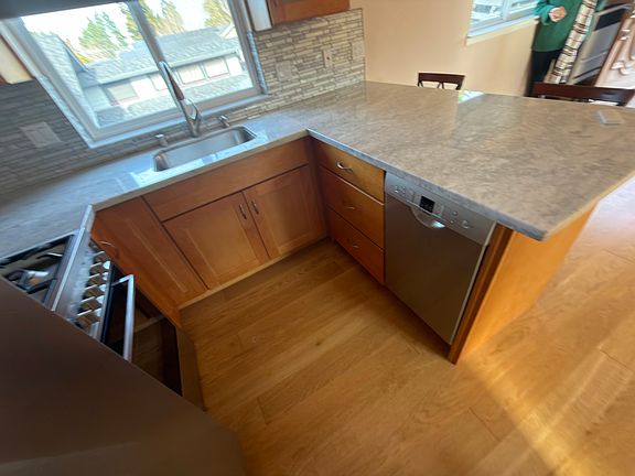 5th image of 545 Mountain View Ave