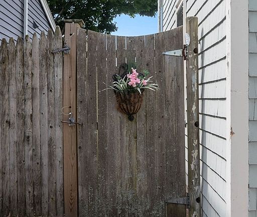 5th image of 36 Boardman St