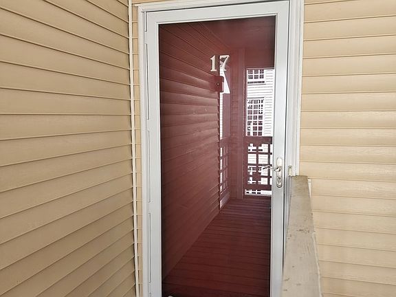 2nd image of 106 Lantana Ln APT 17
