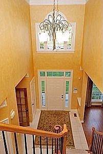Grand 2-story Foyer