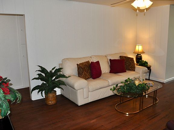 5th image of 3825 Whitney Ave