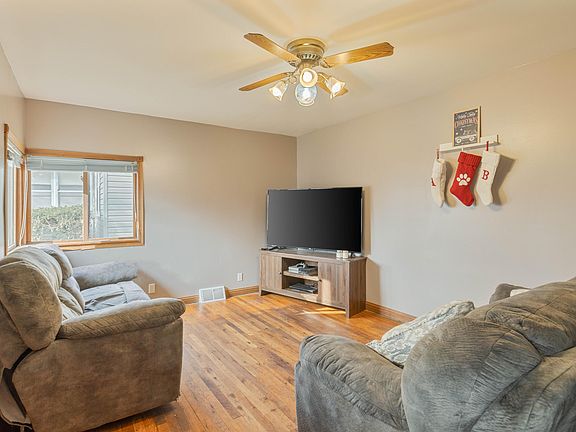 4th image of 2924 Avenue B