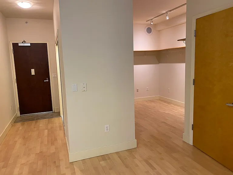 1630 California Street — Photo 37