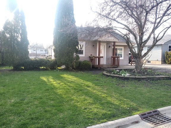 2nd image of 530 Catalpa Dr