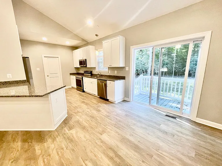 26323 Argentina Dr — Photo 13