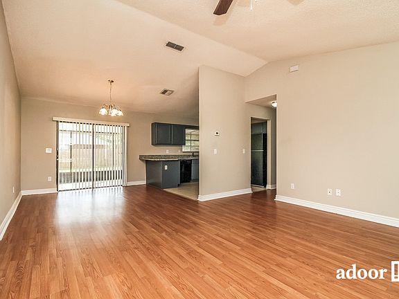 5th image of 2877 Sweet Springs St