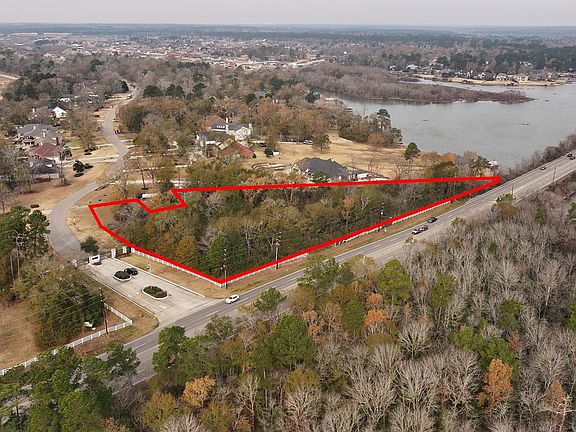 3rd image of 15900 Walden Rd