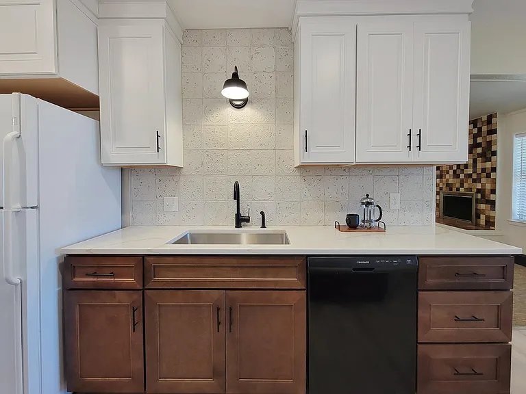 720 Huntwich Dr — Photo 12