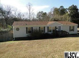 240 9th Ave SE, Hickory, NC 28602