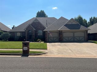 1800 Apache Trl, Edmond, OK 73003