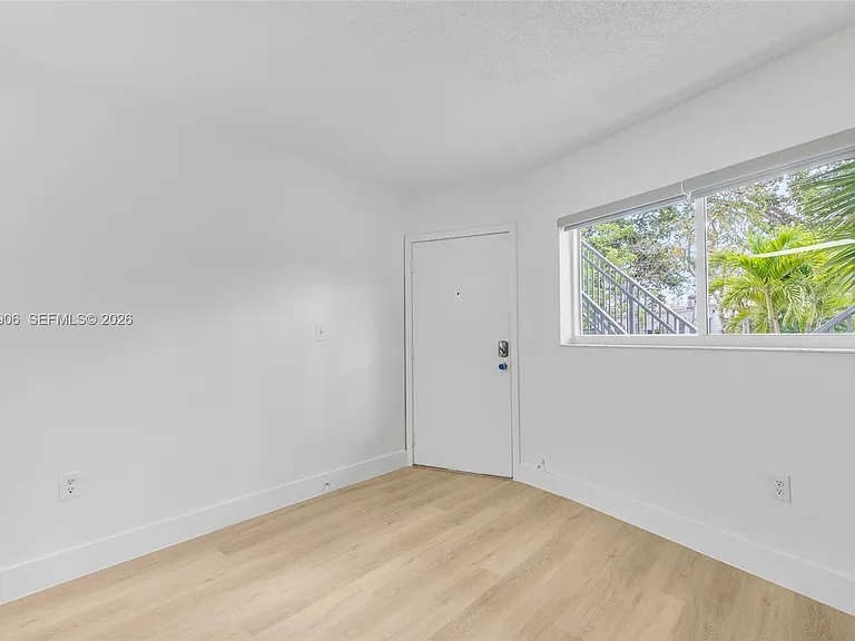 13880 NE 20th Pl #2 — Photo 16