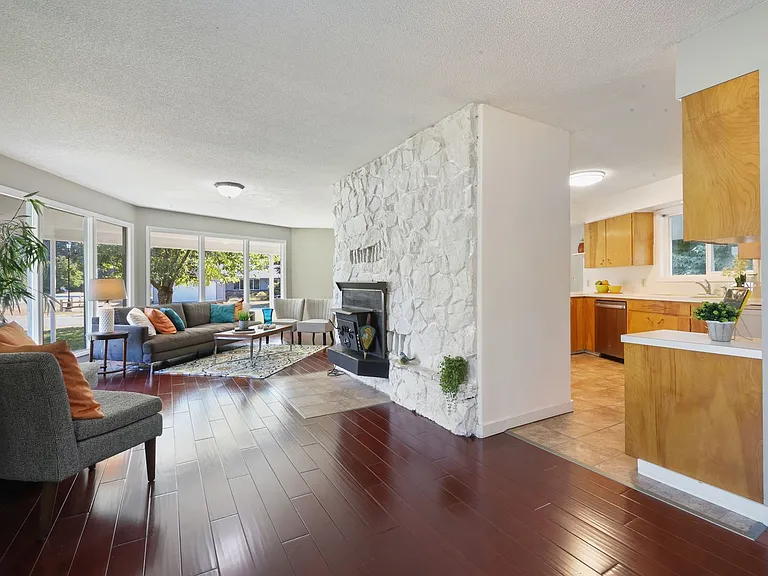 5113 Brassfield Dr SE — Photo 8