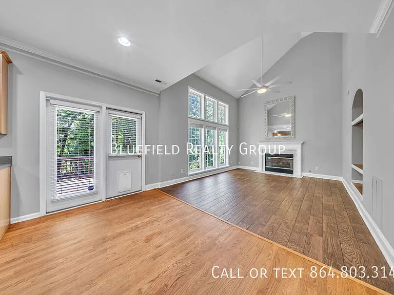 306 Fieldgate Ct — Photo 4