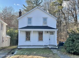 24 Main St, Rexford, NY 12148