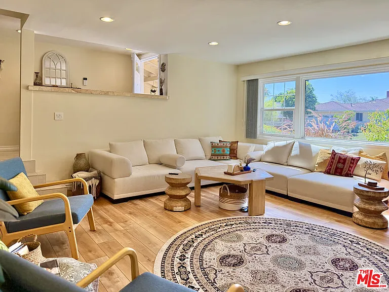 6127 Lockhurst Dr — Photo 3