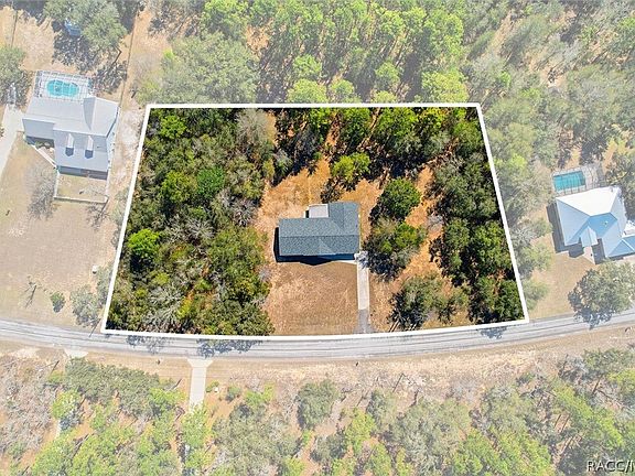 3rd image of 700 E Stratford Rd