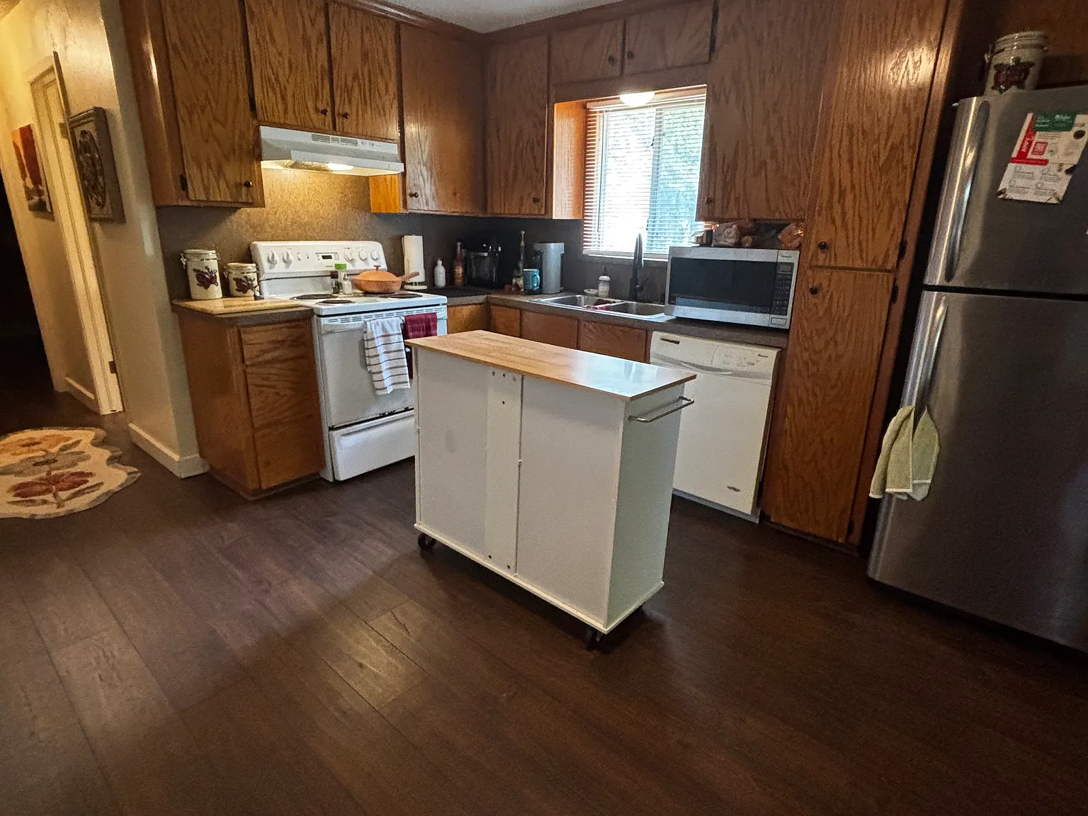 3 bed, 1105 sqft, $1,600 — Photo 3