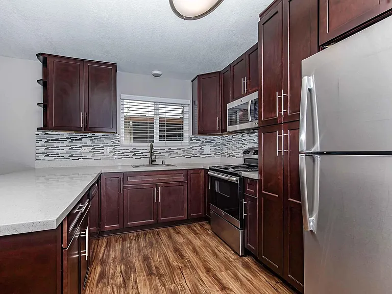4401 Central Ave — Photo 108