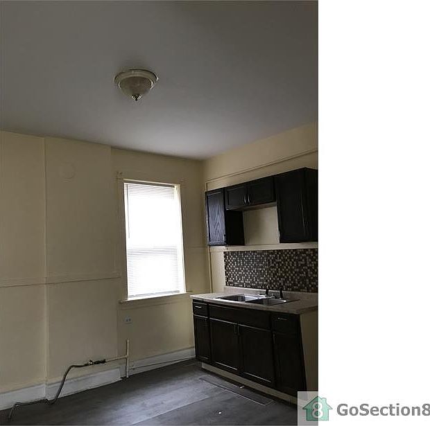 1st image of 4410 S Wentworth Ave