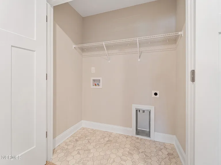 611 Jacks Crossing Dr — Photo 8