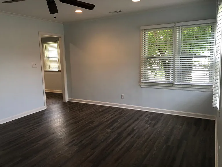 8008 Newton St — Photo 6