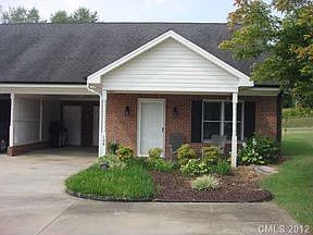 1st image of 108 Balsam Dr
