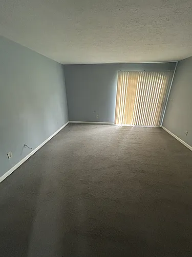 730 E Lincoln Trail Blvd Photo 1