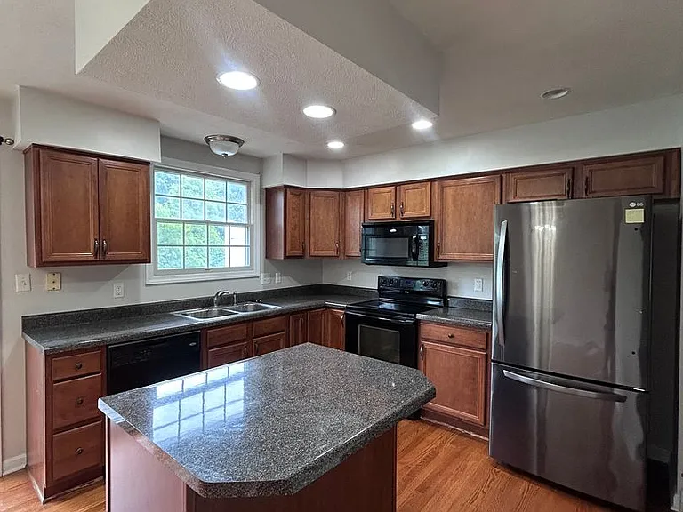 1-114 Castleview Dr — Photo 10
