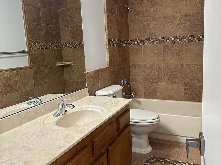 4837 Victoria Chase Ct — Photo 28