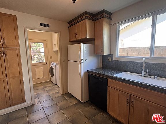 5th image of 6667 Lederer Ave