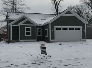 2601 Stockwood Dr NE, Grand Rapids, MI 49505