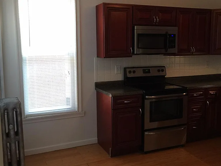 1507 Capouse Ave — Photo 5