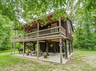 253 11th St, Onalaska, TX 77360