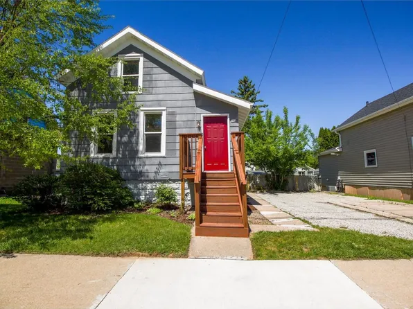 712 W 9th Ave, Oshkosh, WI 54902