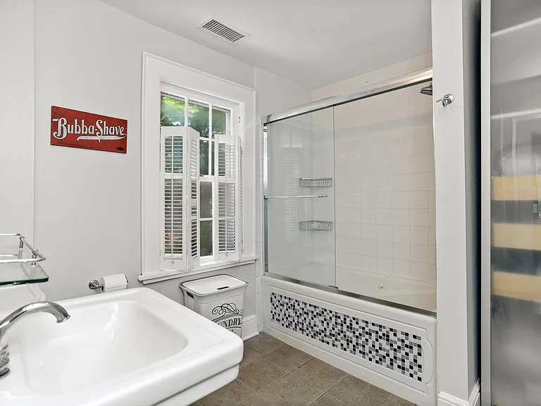 61 Hillandale Rd — Photo 22