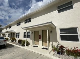 664 SW 35th St APT 6, Palm City, FL 34990