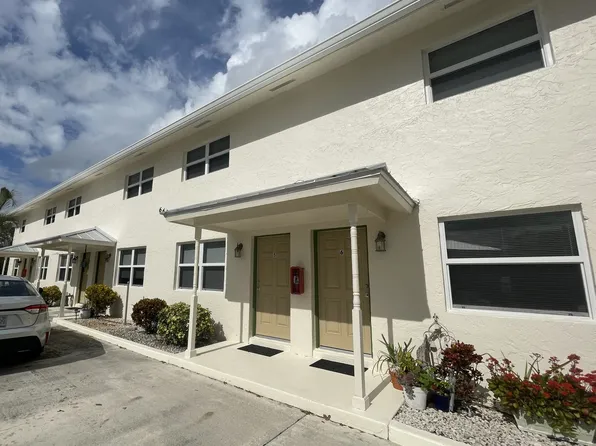 664 SW 35th St APT 6, Palm City, FL 34990